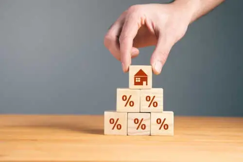 What is the Difference Between a Mortgage Interest Rate and the APR?
